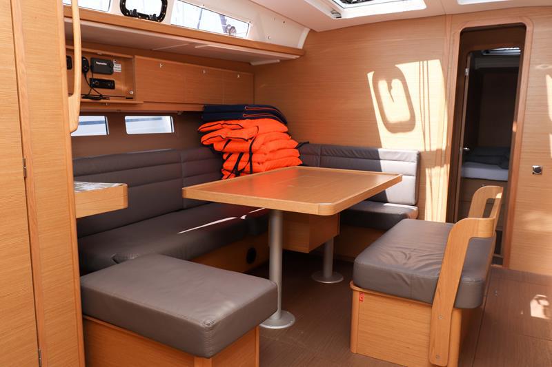 Book yachts online - sailboat - Dufour 460 Grand Large - Eva   - rent