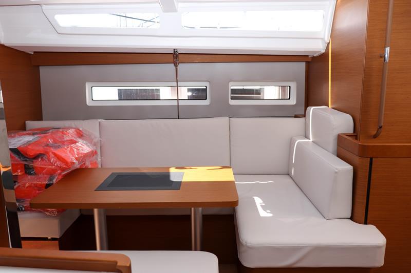 Book yachts online - sailboat - Sun Odyssey 440 - Ana   - rent