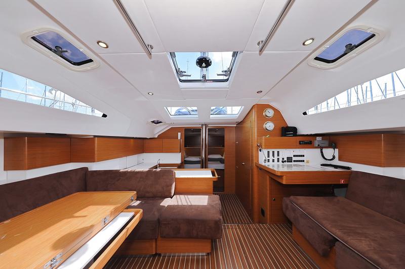 Book yachts online - sailboat - Elan 494 Impression - Luna VI  - rent