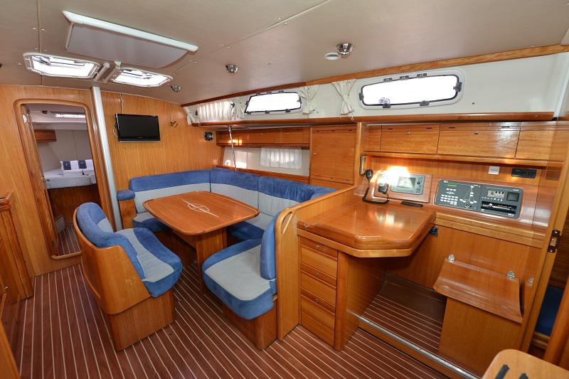 Book yachts online - sailboat - Bavaria 40 Cruiser - Fenix   - rent