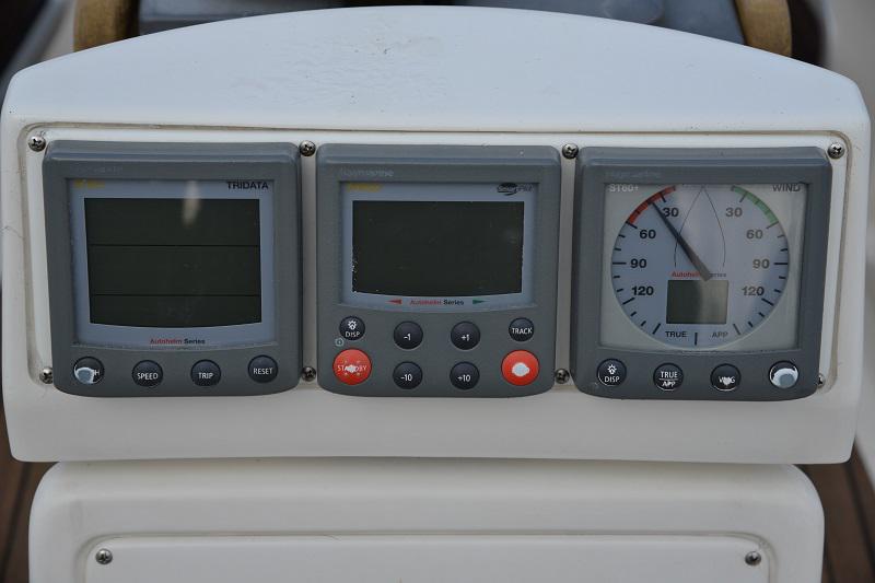 Book yachts online - sailboat - Bavaria 40 Cruiser - Fenix   - rent