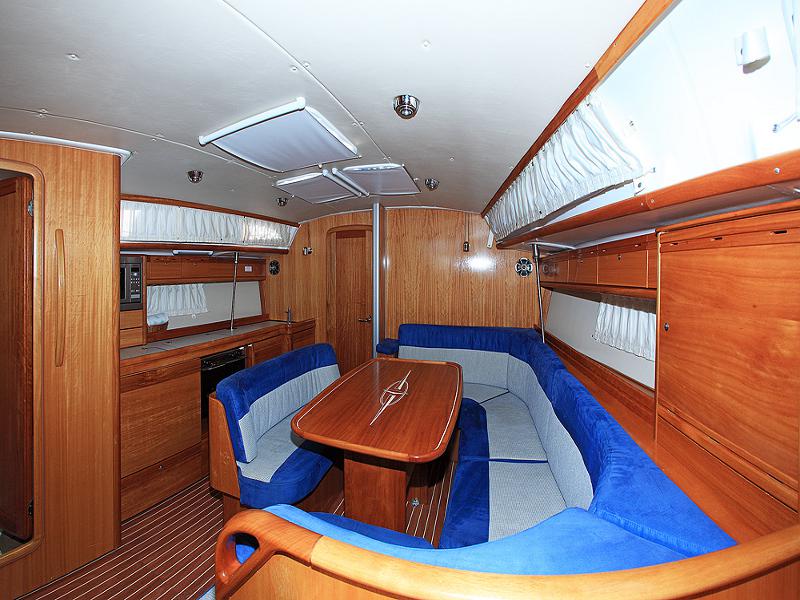 Book yachts online - sailboat - Bavaria 40 Cruiser - Fenix   - rent