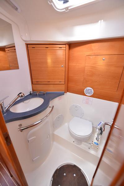 Book yachts online - sailboat - Bavaria 40 Cruiser - Fenix   - rent