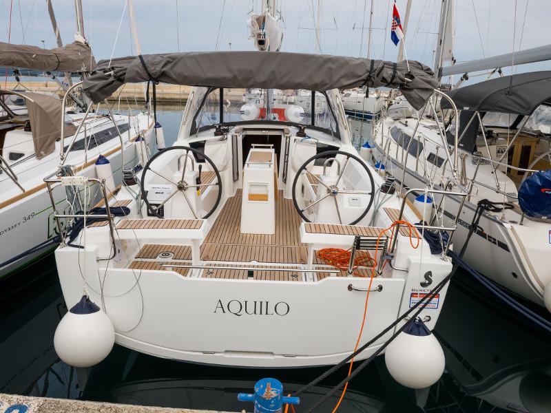 Book yachts online - sailboat - Oceanis 35.1 - Aquilo - rent