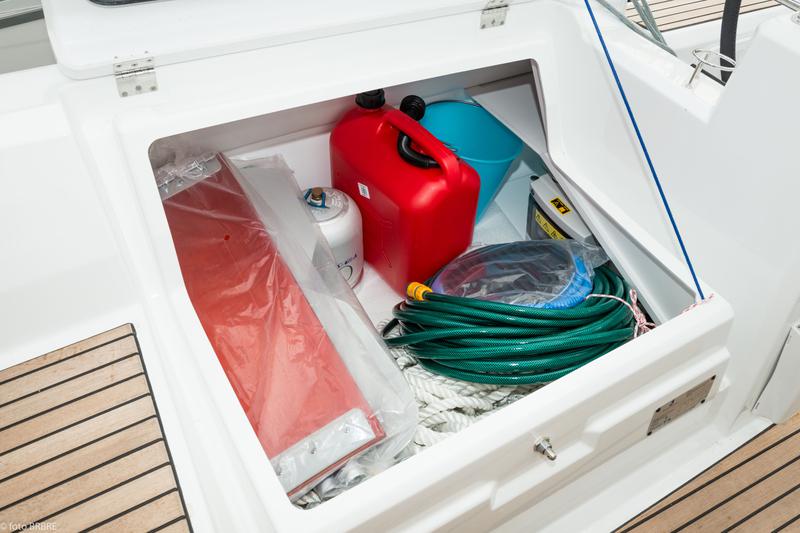 Book yachts online - sailboat - Oceanis 35.1 - Aquilo - rent