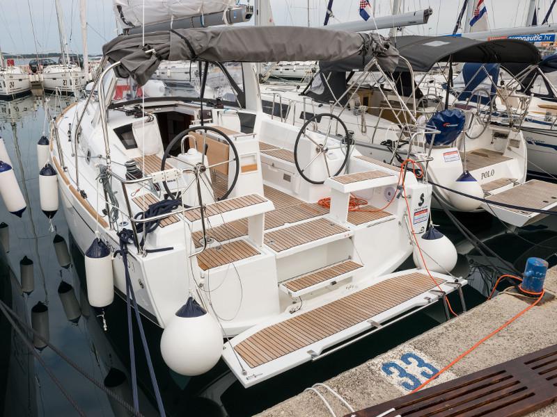 Book yachts online - sailboat - Oceanis 35.1 - Aquilo - rent