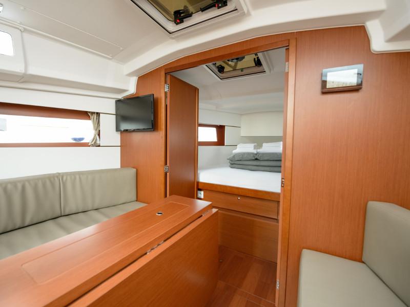 Book yachts online - sailboat - Oceanis 35.1 - Aquilo - rent