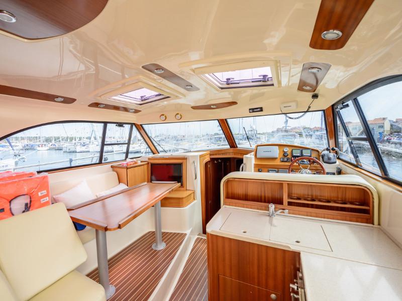 Book yachts online - motorboat - Adriana 44 - Stone Haven - rent