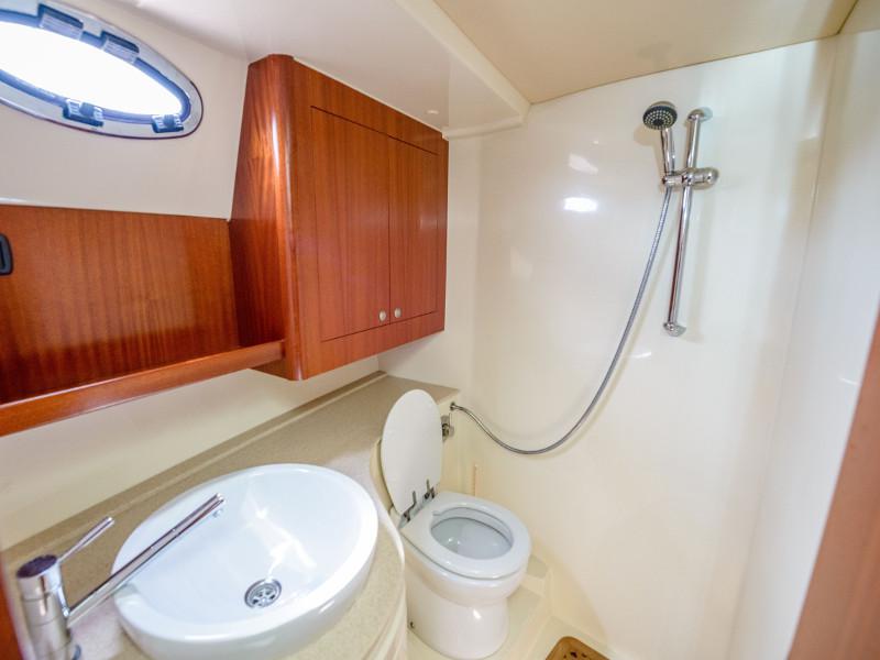 Book yachts online - motorboat - Adriana 44 - Stone Haven - rent