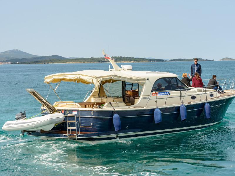 Book yachts online - motorboat - Adriana 44 - Stone Haven - rent