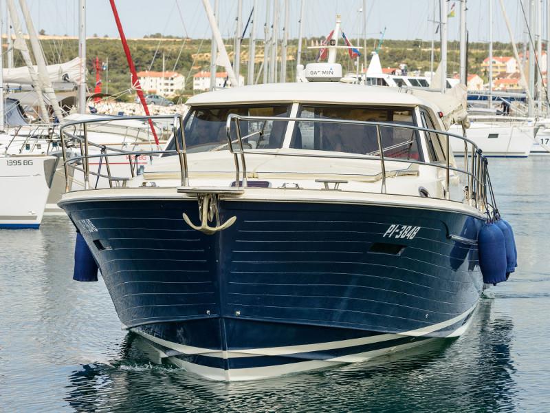 Book yachts online - motorboat - Adriana 44 - Stone Haven - rent