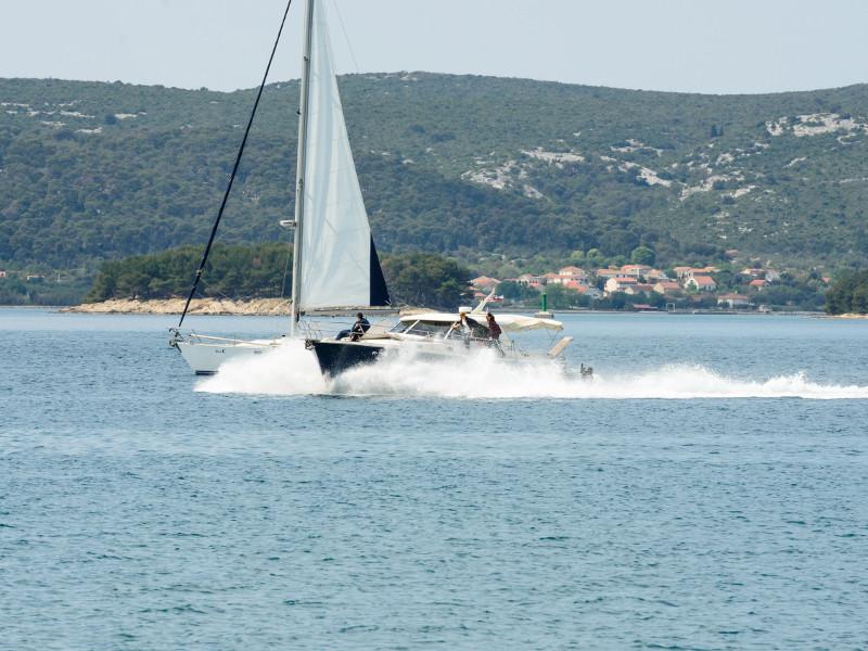 Book yachts online - motorboat - Adriana 44 - Stone Haven - rent