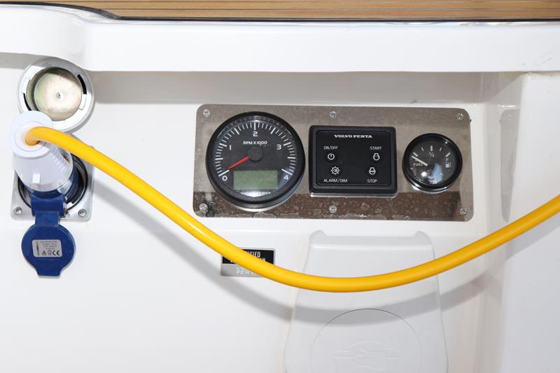 Book yachts online - sailboat - Bavaria Cruiser 46. - Avelina - rent