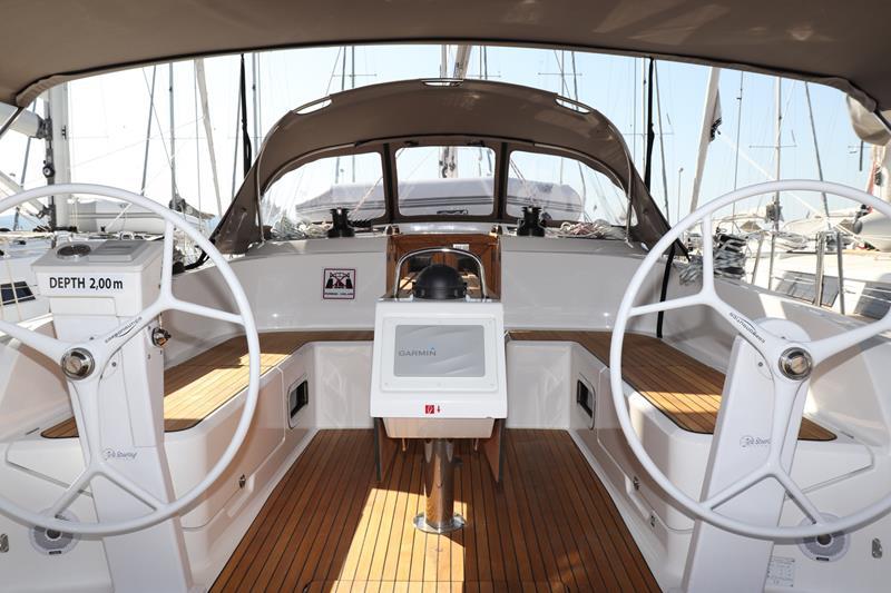 Book yachts online - sailboat - Bavaria Cruiser 46. - Avelina - rent