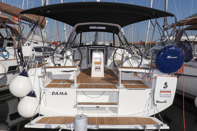 Book yachts online - sailboat - Oceanis 38.1 - Dama - rent