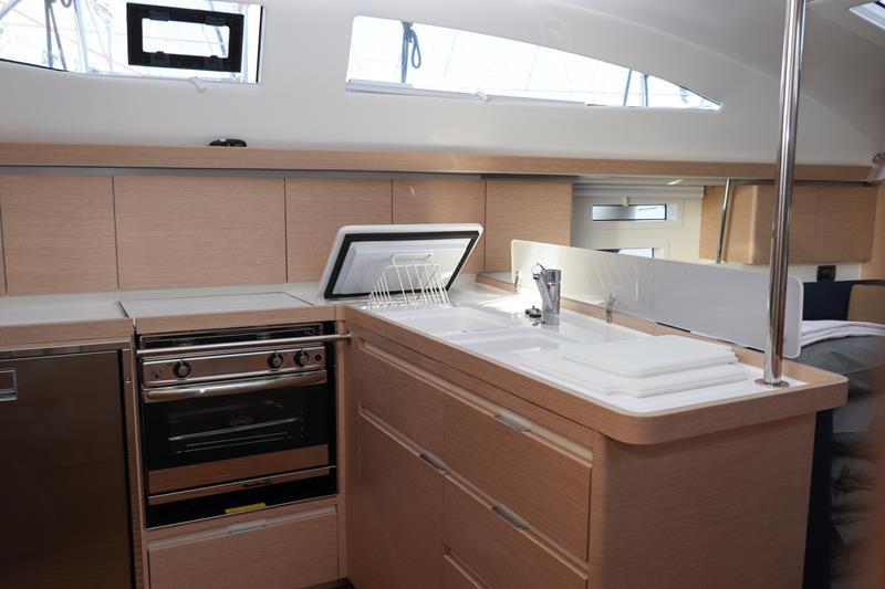 Book yachts online - sailboat - Elan 45 Impression - Goldfinger  - rent