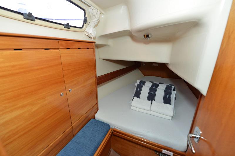 Book yachts online - sailboat - Bavaria 37 Cruiser - Ragazza - rent