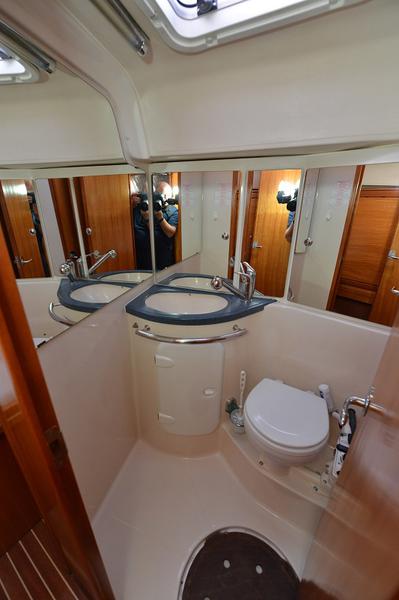 Book yachts online - sailboat - Bavaria 37 Cruiser - Ragazza - rent
