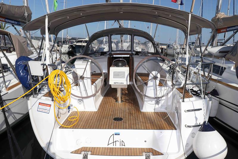 Book yachts online - sailboat - Bavaria Cruiser 34 - 3 cab - Aria  - rent