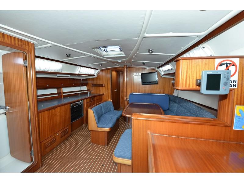 Book yachts online - sailboat - Bavaria 44 Cruiser - Moneta  - rent