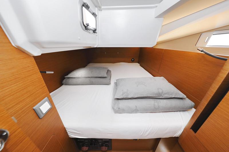 Book yachts online - sailboat - Sun Odyssey 440 - Waka - rent