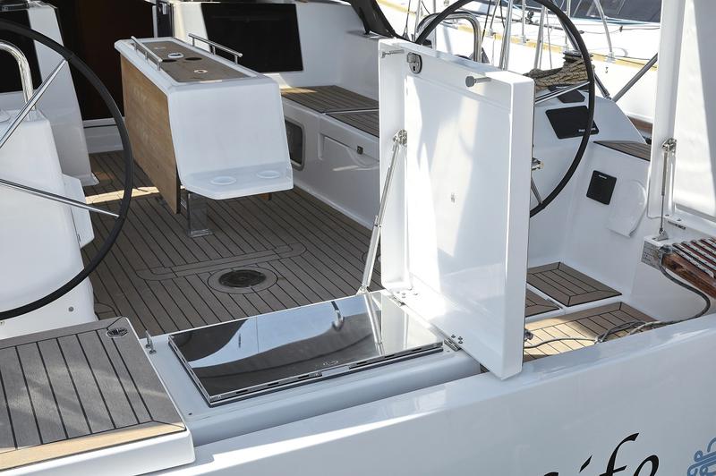 Book yachts online - sailboat - Dufour 460 Grand Large - 5 cabins - WindyLife  - rent