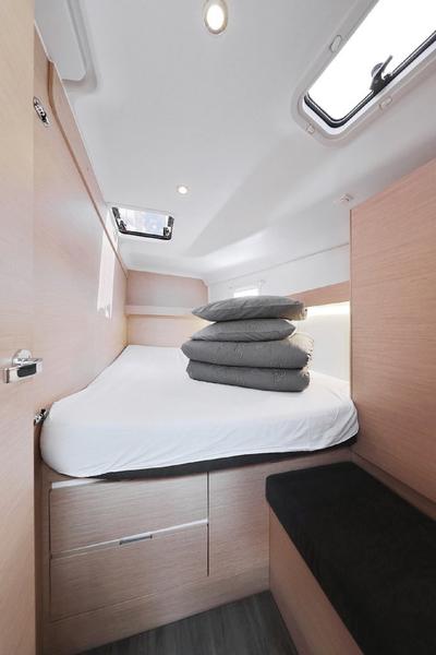 Book yachts online - sailboat - Elan  50 Impression - Abena - rent