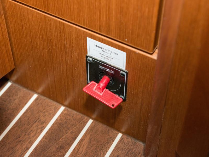 Book yachts online - sailboat - Bavaria Cruiser 37 - Rea - rent
