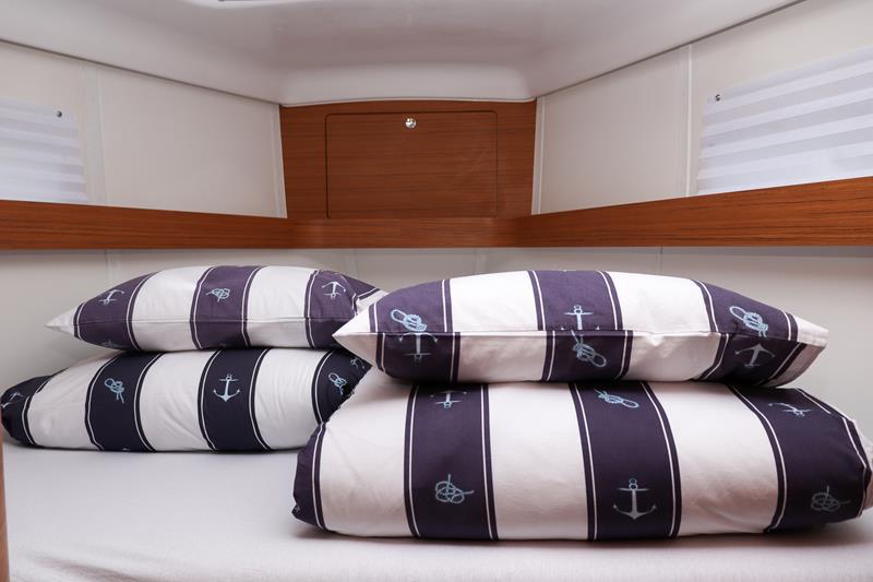Book yachts online - sailboat - Elan 45 Impression - Indiana - rent