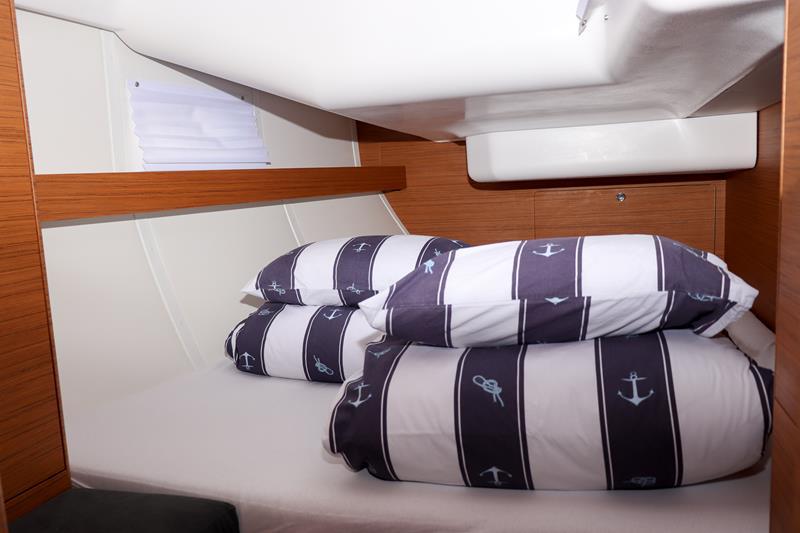 Book yachts online - sailboat - Elan 45 Impression - Indiana - rent