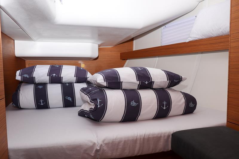 Book yachts online - sailboat - Elan 45 Impression - Indiana - rent