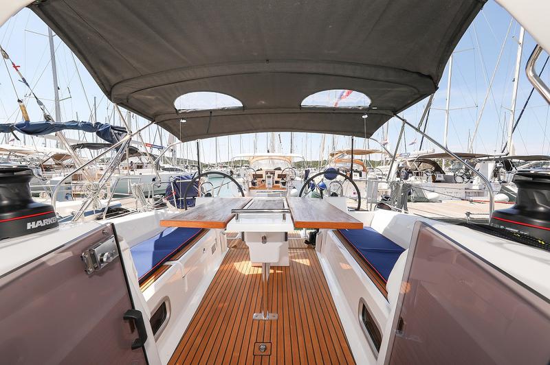Book yachts online - sailboat - Oceanis 35.1 - Aris - rent