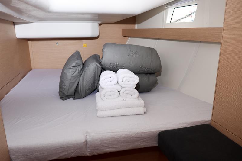 Book yachts online - sailboat - Elan 45 Impression - Octopussy  - rent