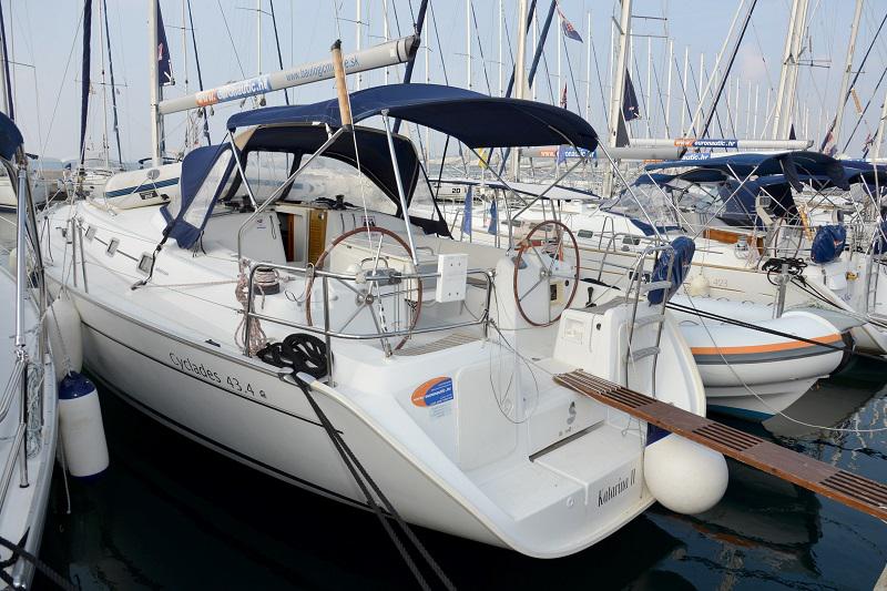 Book yachts online - sailboat - Cyclades 43.4 - Katarina II - rent