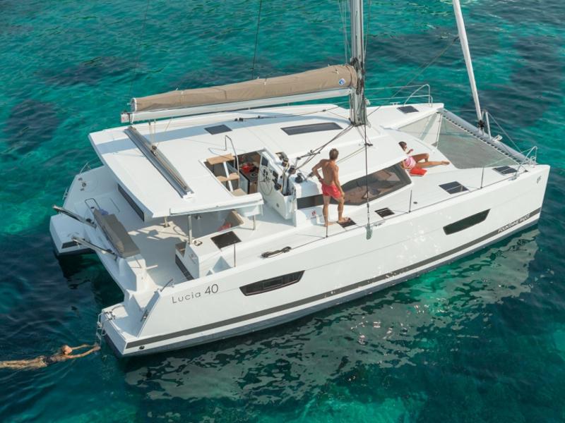 Book yachts online - catamaran - Lucia 40 - Sky Maria - rent