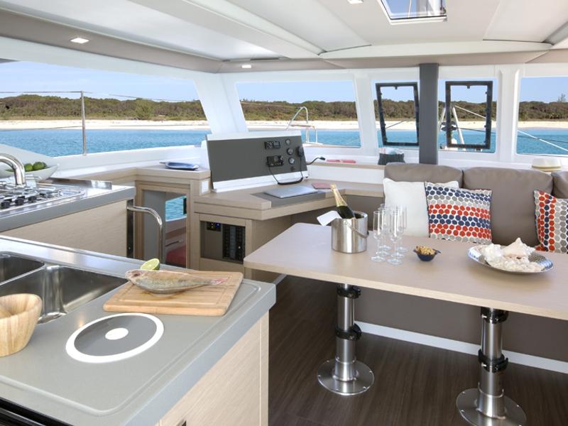 Book yachts online - catamaran - Lucia 40 - Sky Maria - rent