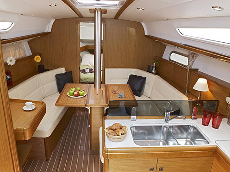 Book yachts online - sailboat - Sun Odyssey 36i - Schnecke - rent