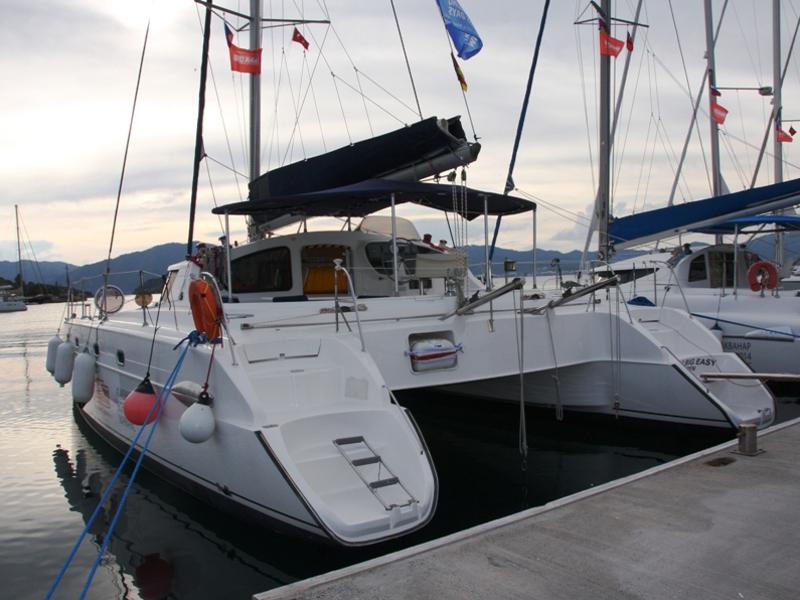 Book yachts online - catamaran - Belize 43 Q - The Big Easy - rent