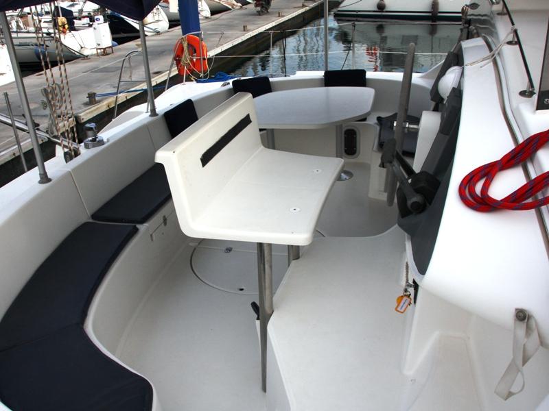 Book yachts online - catamaran - Belize 43 Q - The Big Easy - rent