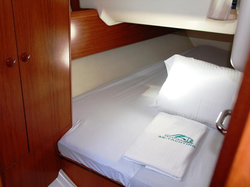 Book yachts online - sailboat - Sun Odyssey 37 - Kacamak - rent