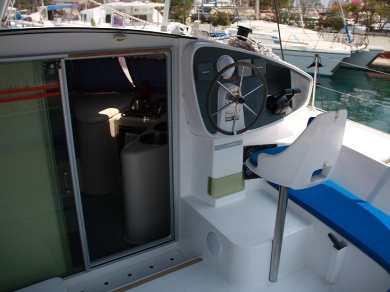 Book yachts online - catamaran - Athena 38 - Andromeda 1 - rent