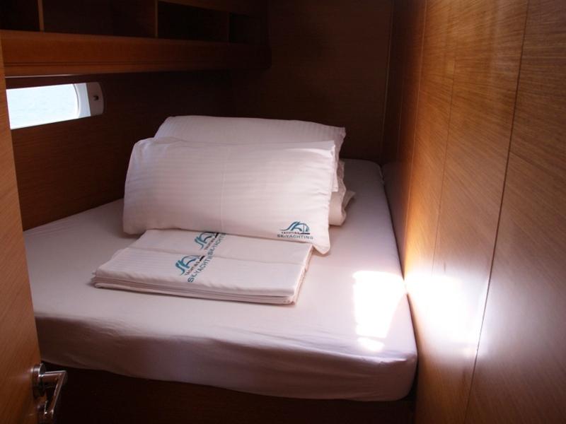 Book yachts online - sailboat - Sun Odyssey 479 - Sky Selin - rent