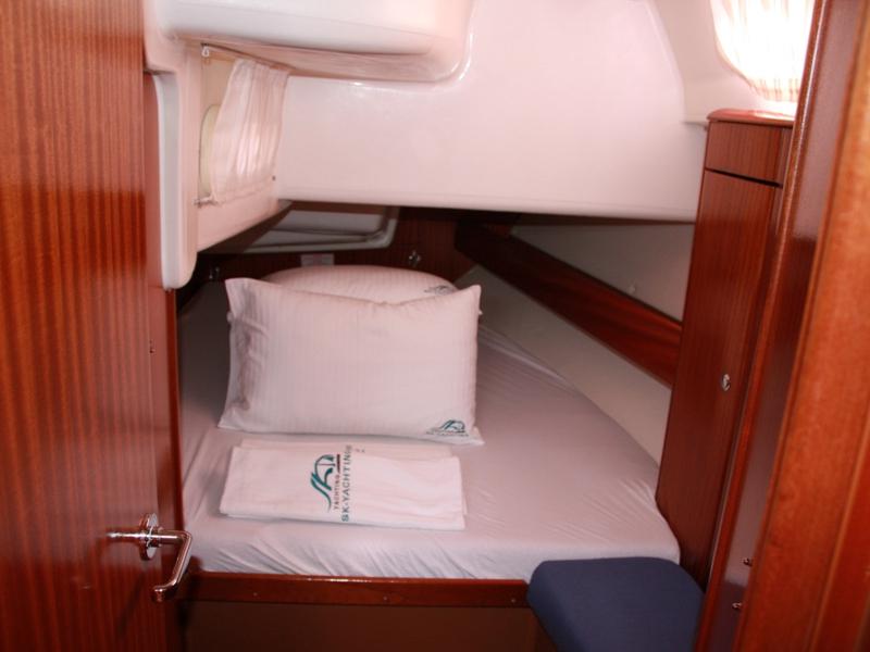 Book yachts online - sailboat - Bavaria 44 - Nil Mare - rent