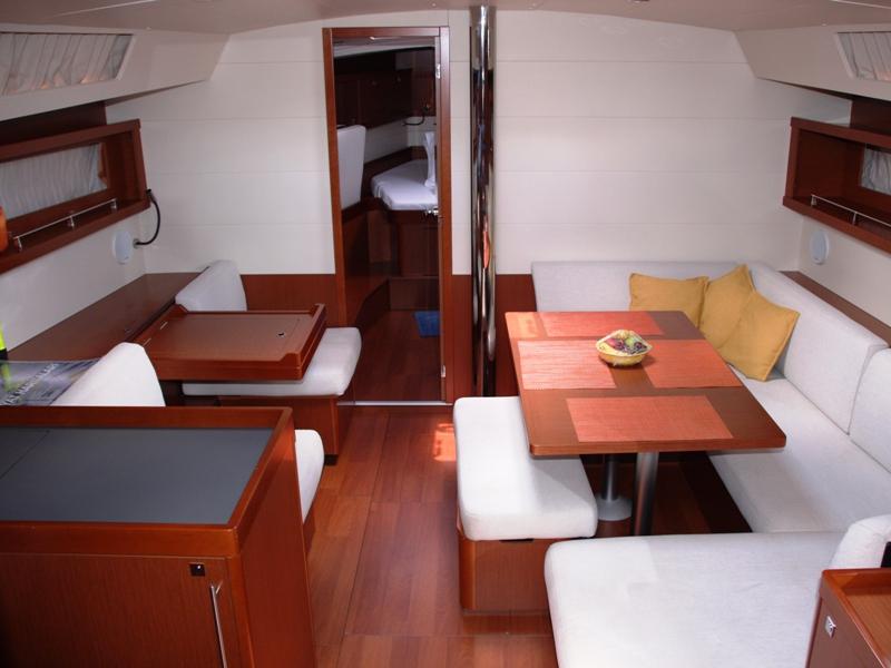 Book yachts online - sailboat - Oceanis 45 - Tonic - rent