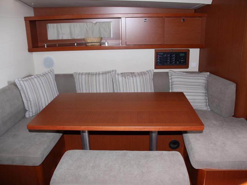 Book yachts online - sailboat - Oceanis 45 - Tonic - rent