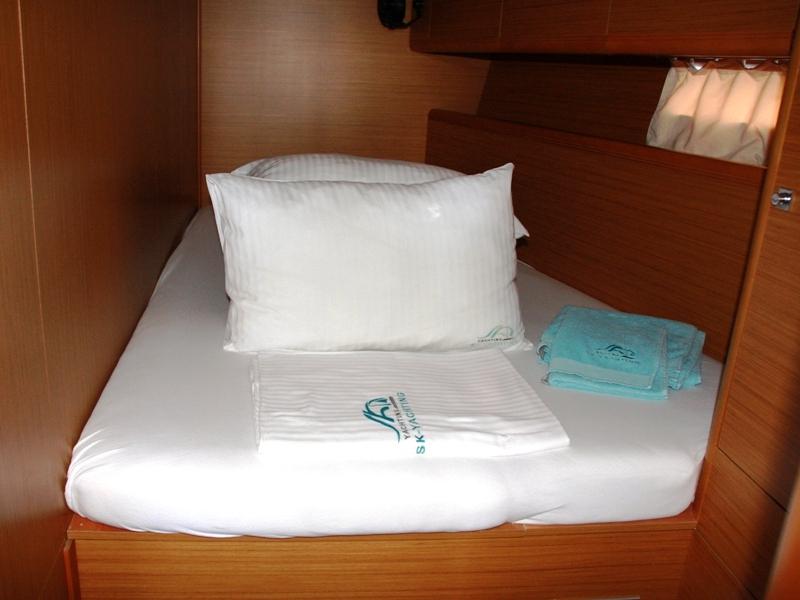 Book yachts online - sailboat - Jeanneau 53 - Nazli Denizim - rent