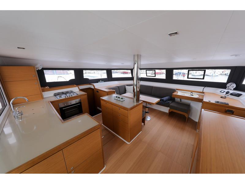 Book yachts online - catamaran - Dufour 48 - BELIEVE - rent