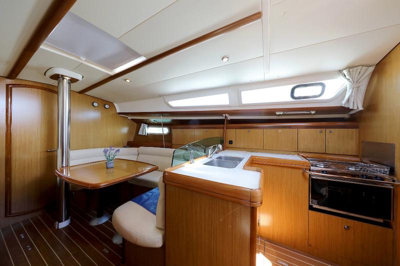 Book yachts online - sailboat - Sun Odyssey 39i - SVRSATA - rent