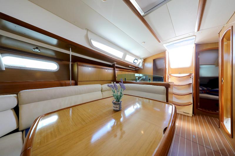 Book yachts online - sailboat - Sun Odyssey 39i - SVRSATA - rent