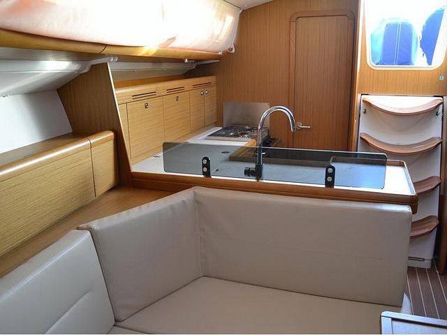 Book yachts online - sailboat - Sun Odyssey 39i - SVRSATA - rent